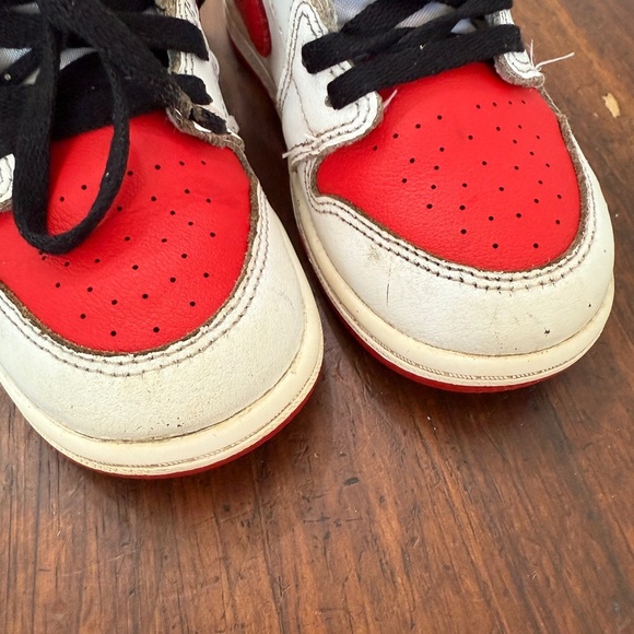 Nike Air Jordan 1 Retro High Heritage Boy's Size 10c Sneakers Red White - Picture 6 of 9